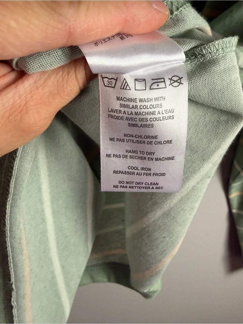 Salty Crew Men’s Green White Striped Hooded Pullover Jacket SZ M 40 UPF Casual